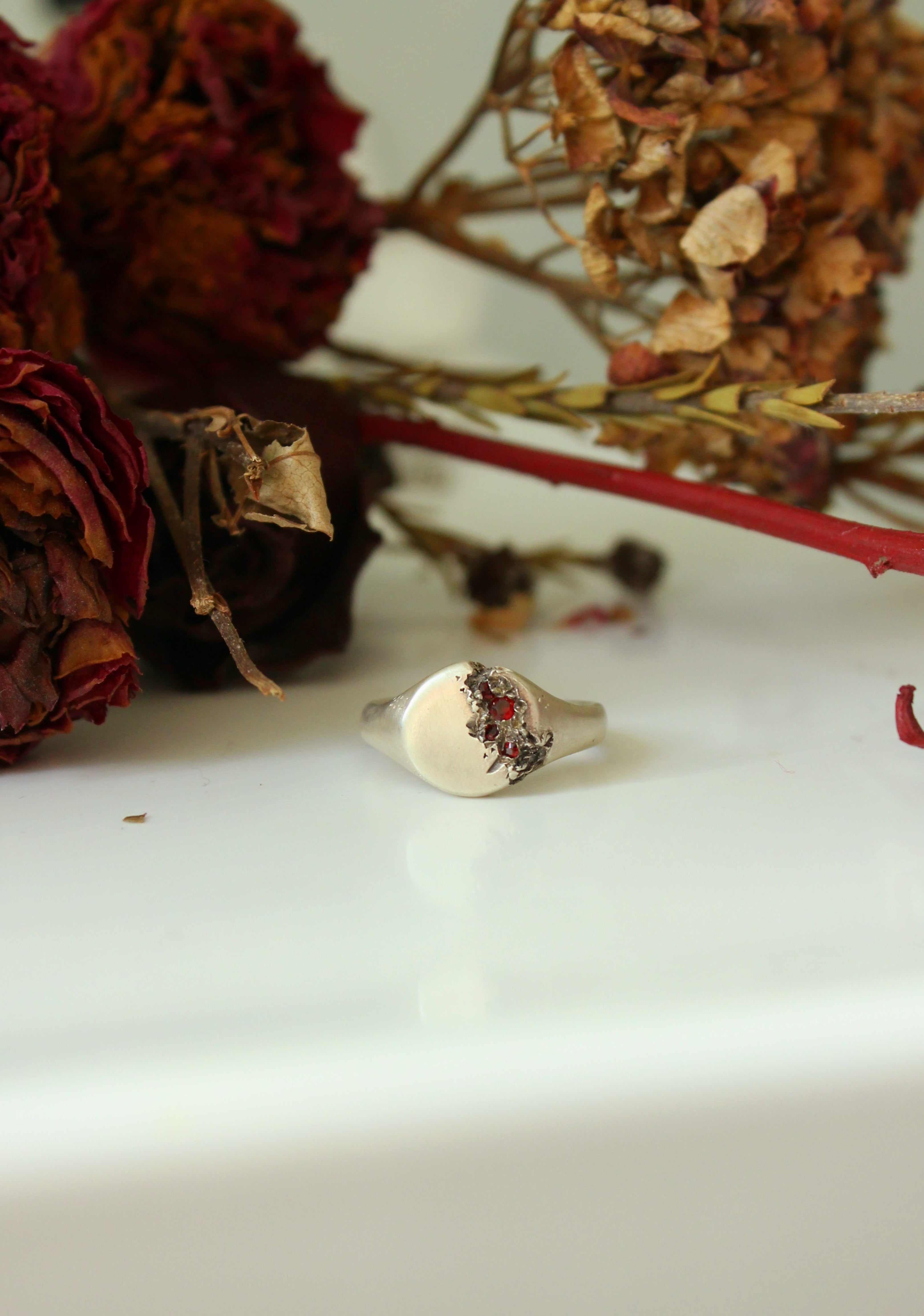 Garnet Fracture Signet