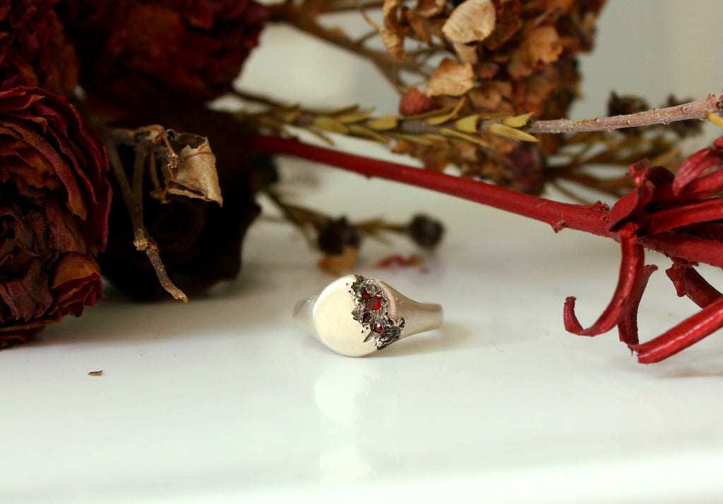 Garnet Fracture Signet