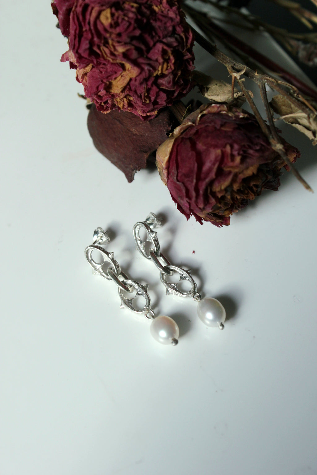 Wraith Pearl Earrings