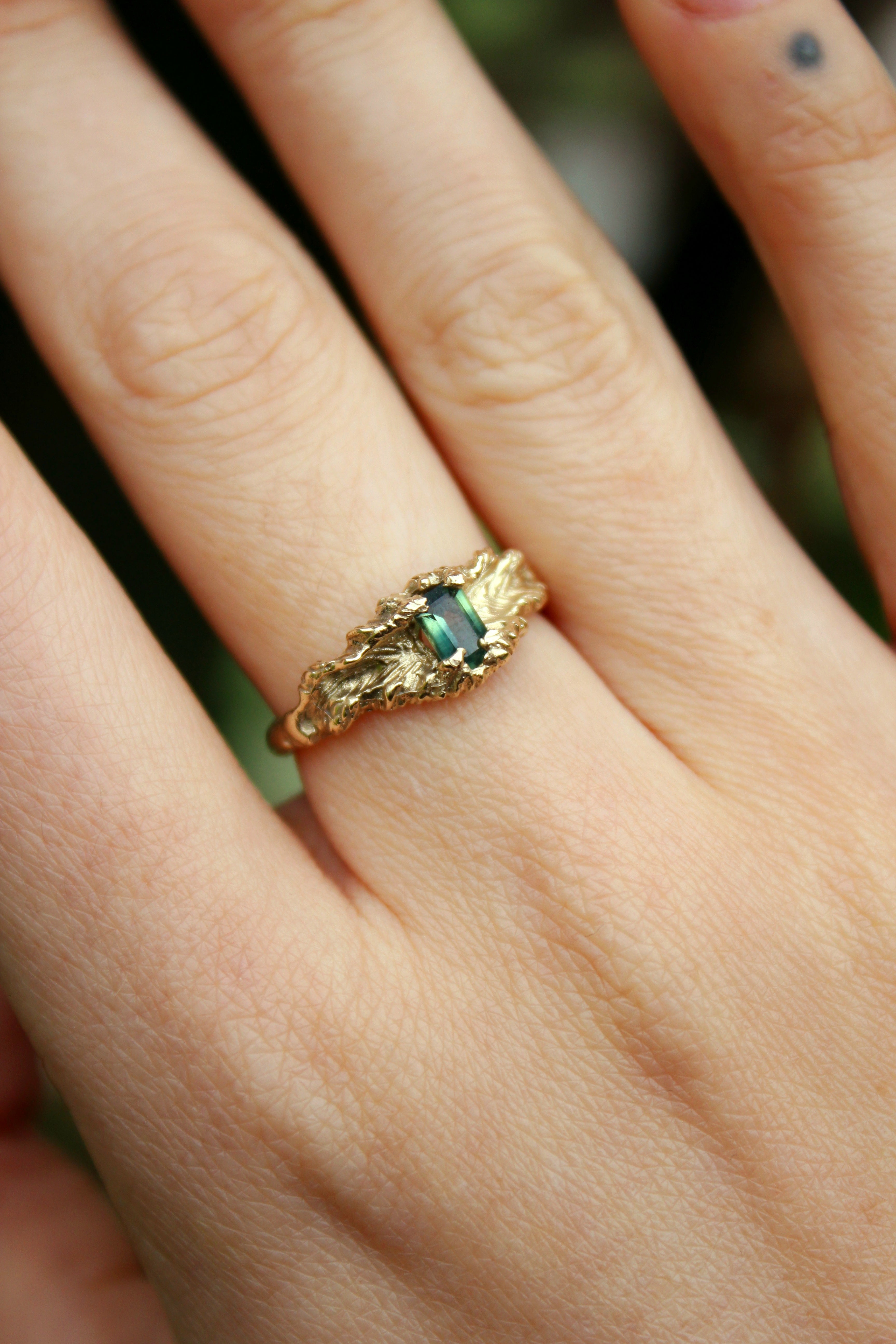 Willow Ring ~ 9ct Gold & Sapphire ~ Ready to Ship