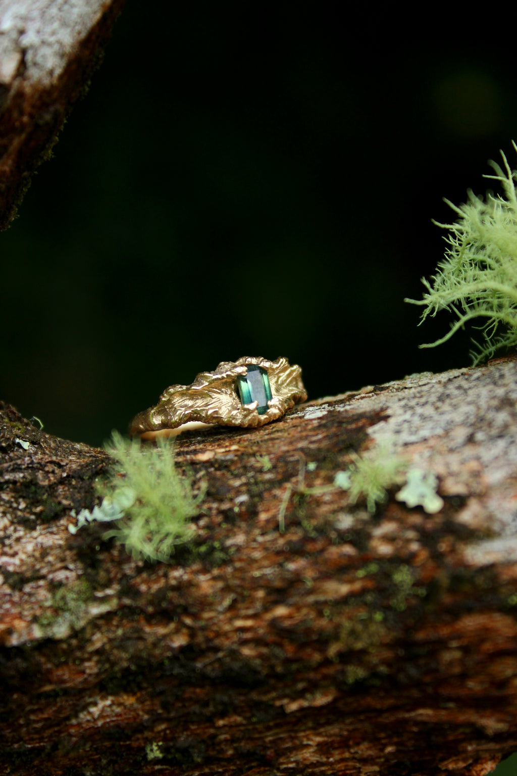 Willow Ring ~ 9ct Gold & Sapphire ~ Ready to Ship