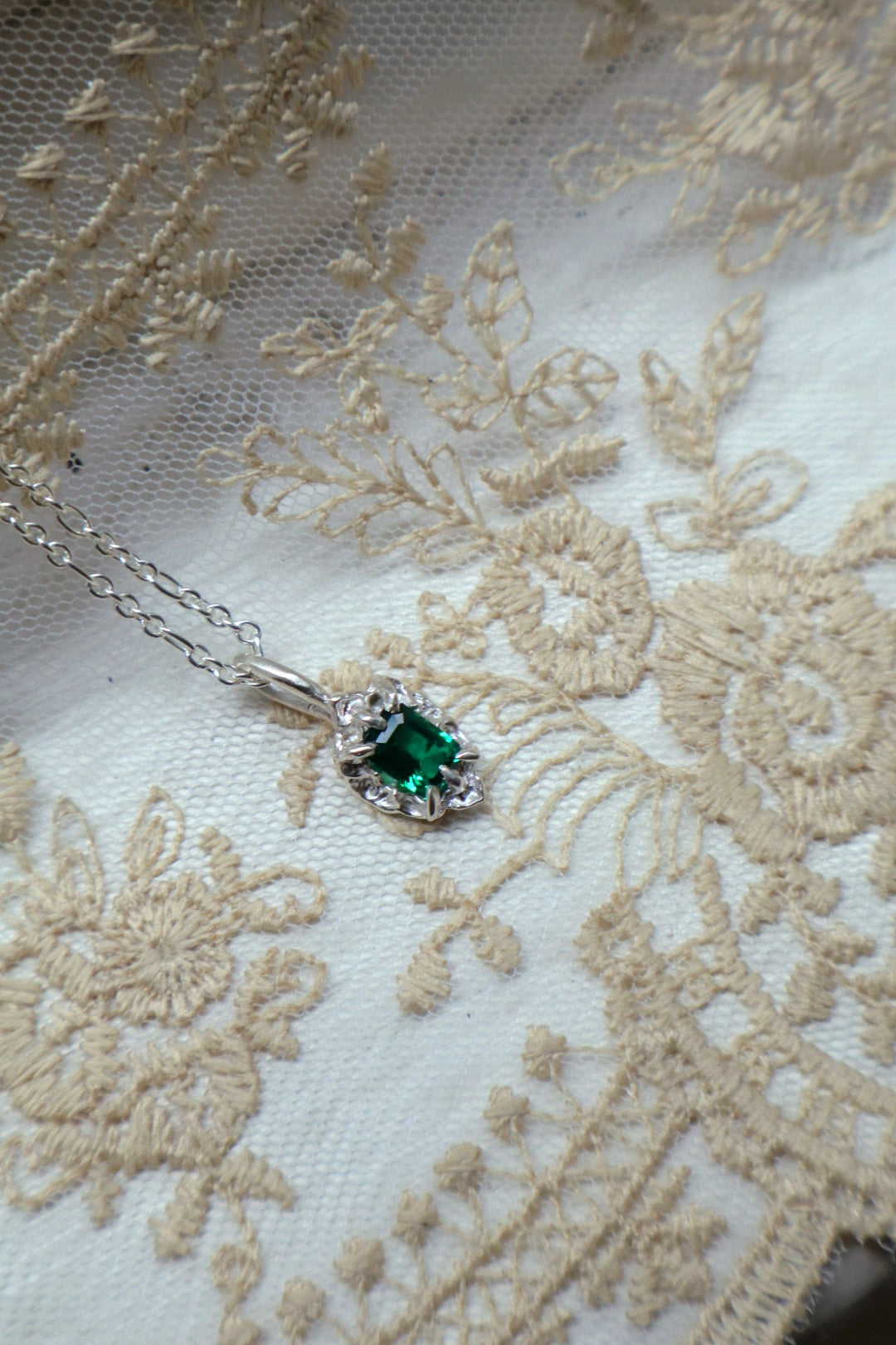 Galadrien Pendant ~ Emerald