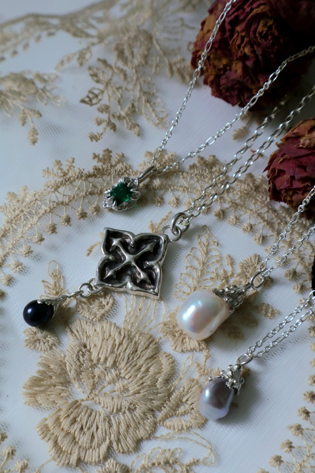 Quatrefoil Midnight Pearl Pendant