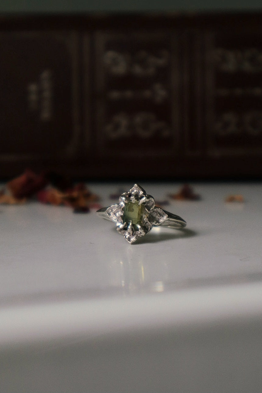 Galadrien Ring - Sterling Silver & Sapphire